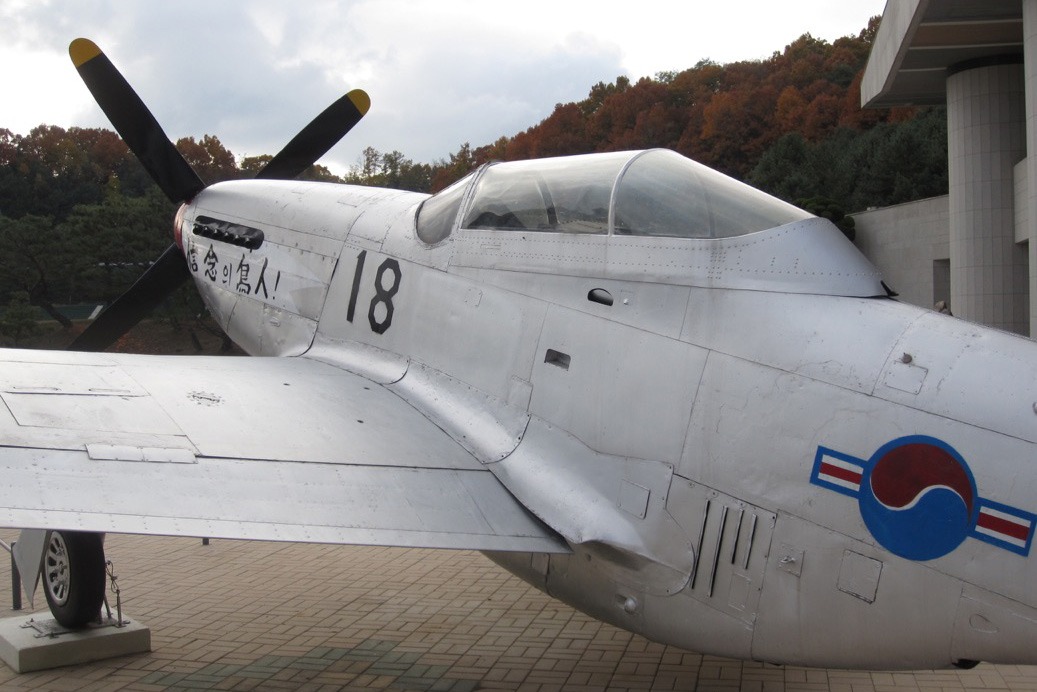 ROKAF053_9509_ml3.jpg
